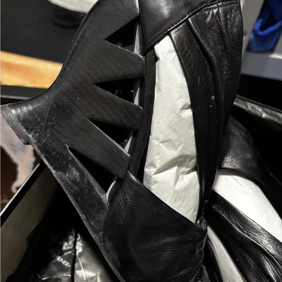 Donald J. Pliner Black BECCA Wedges *LEATHER* - Picture 4 of 6